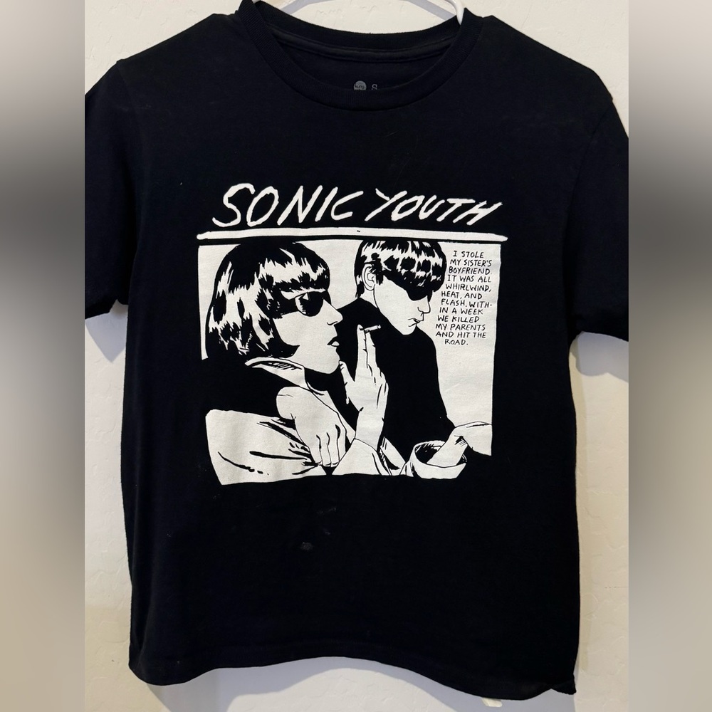 Black tshirt 
“Sonic youth”